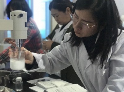 护肤品的做法哪里学化妆品配方师培训考证怎么报名